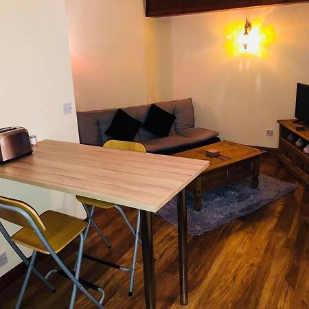 Vibrant Apartment At The Shore In Leith EDI Eksteriør billede